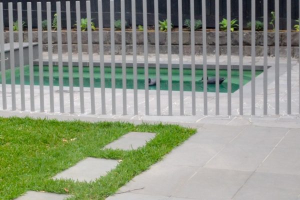 pool_paving_crazy_paving_turf_malvern-7